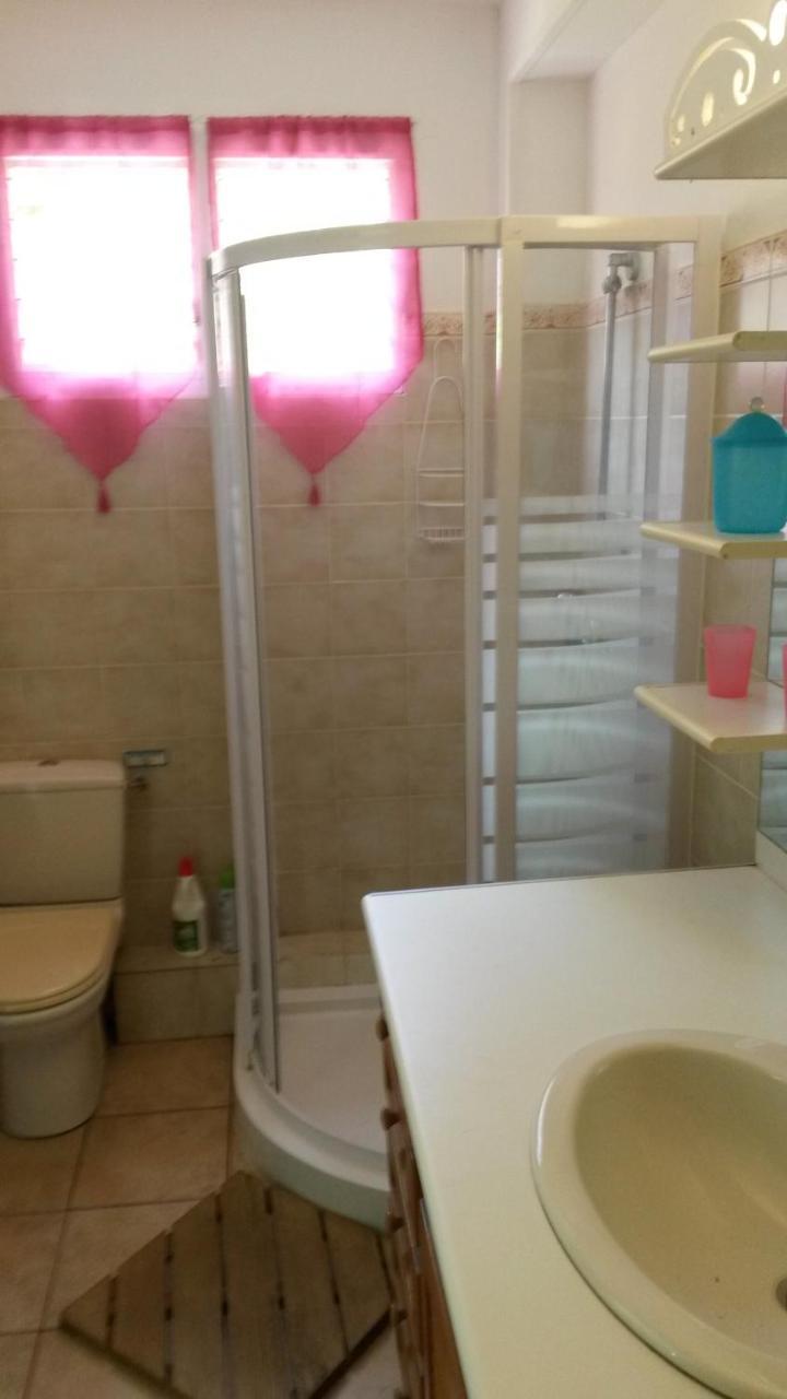 Kay Zanndoli Apartment ลา ทรินิเต ภายนอก รูปภาพ